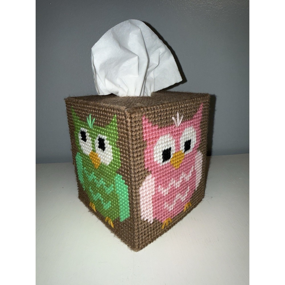Vintage Handmade Tissue Box Cover! Owls On All 4 Sides! Needlepoint Yarn Unique